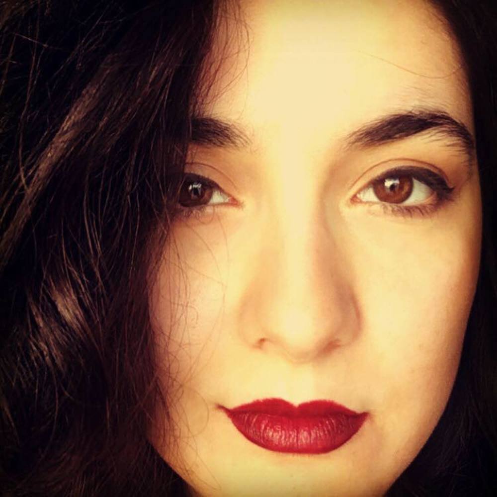 Meet your Posher, Elif